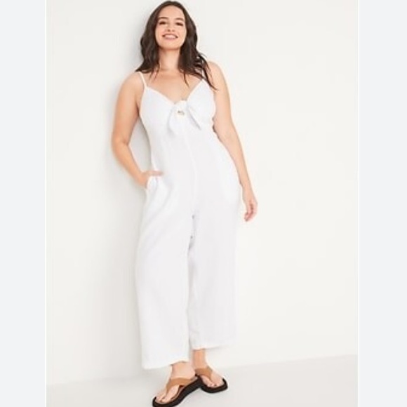 Cropped Knotted Linen-Blend Wide Leg Jumpsuit. - Picture 5 of 10